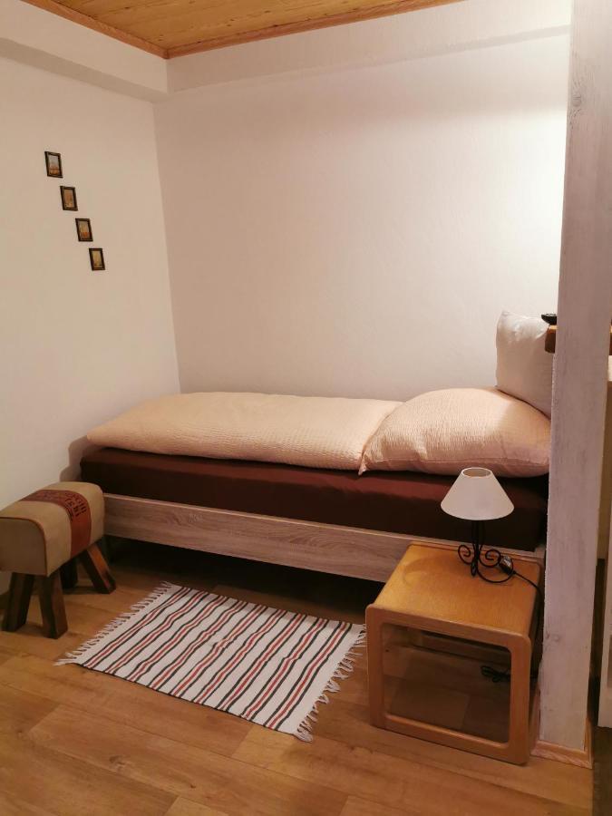 Gaestezimmer Reitinger Siegenburg ภายนอก รูปภาพ