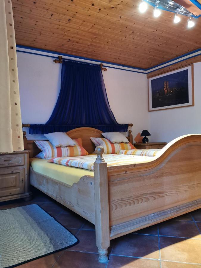 Gaestezimmer Reitinger Siegenburg ภายนอก รูปภาพ