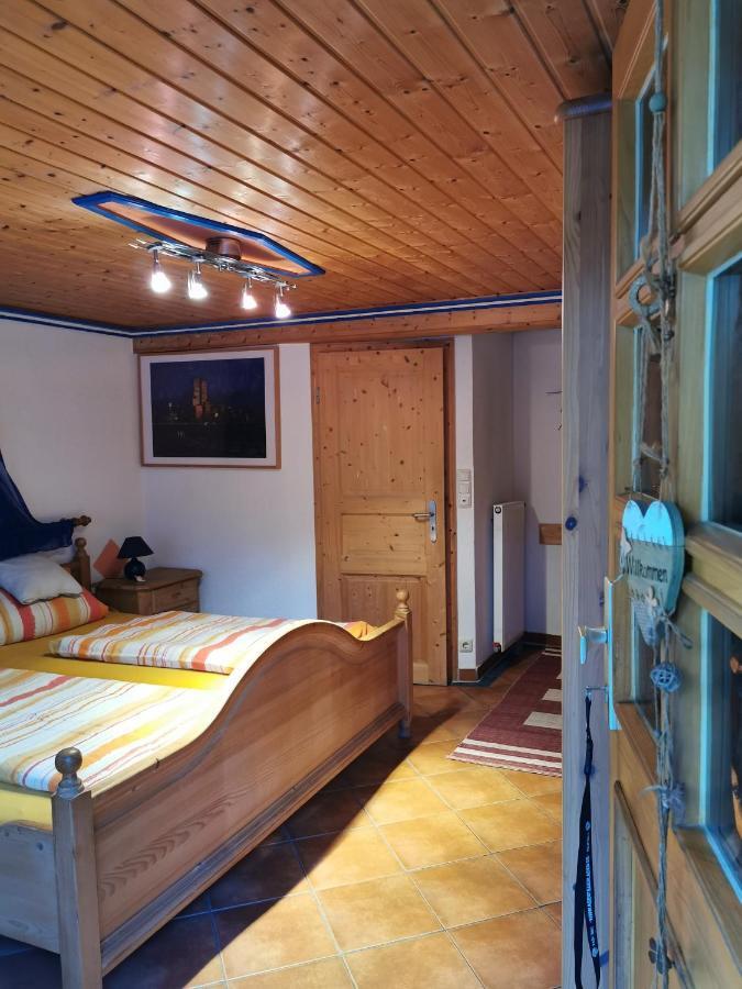 Gaestezimmer Reitinger Siegenburg ภายนอก รูปภาพ