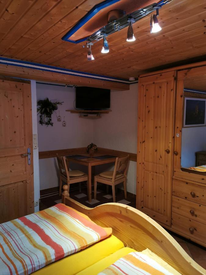 Gaestezimmer Reitinger Siegenburg ภายนอก รูปภาพ